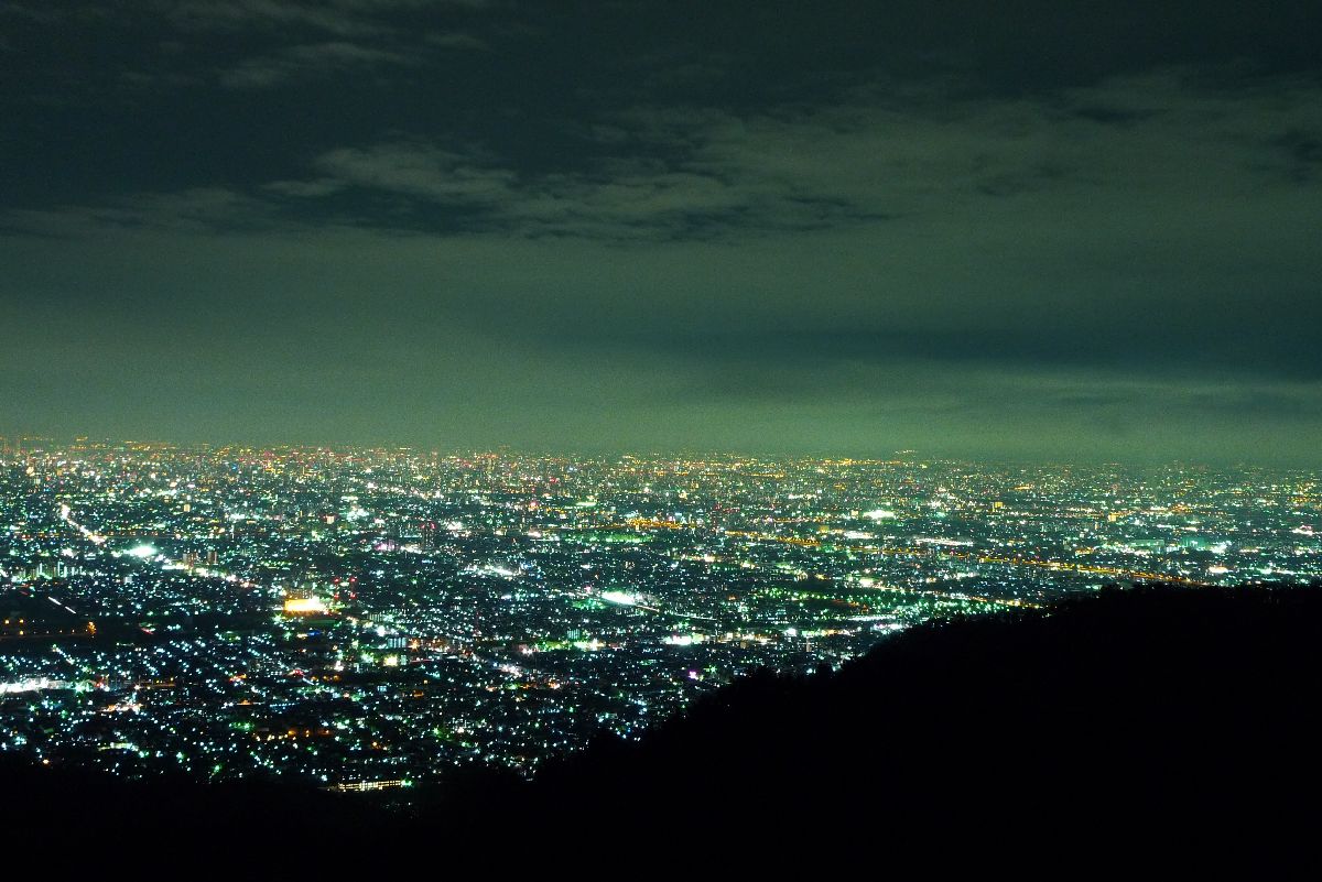 信貴生駒スカイライン:鐘の鳴る展望台からの夜景～奈良の夜景スポット～